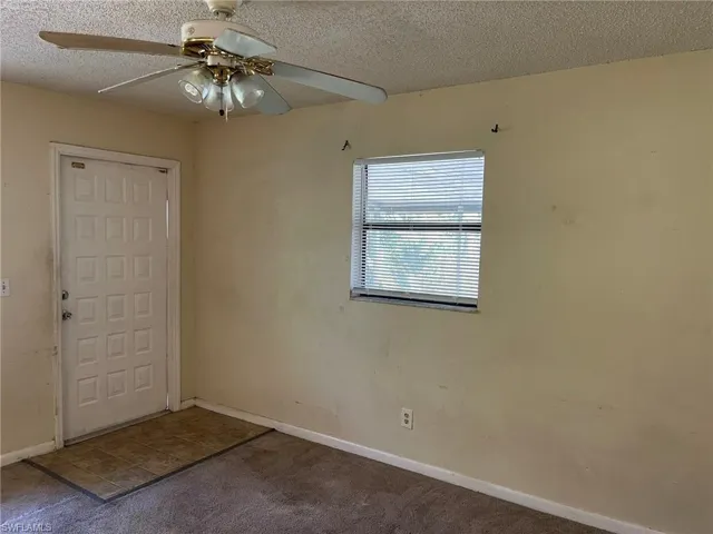 Entry Unit 306