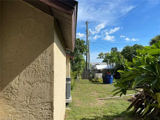 View of right side yard