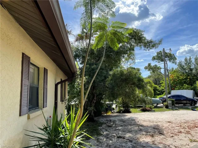 View of Front Yard