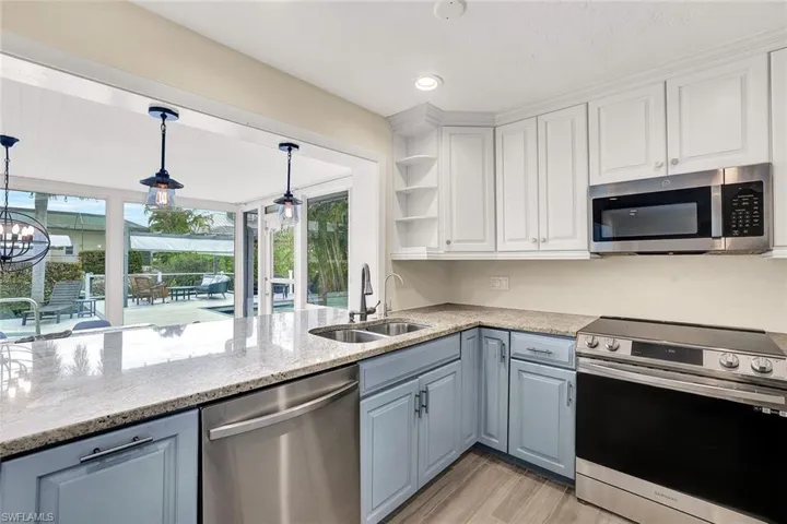You will LOVE preparing your favorite meals while enjoying the stunning water views.