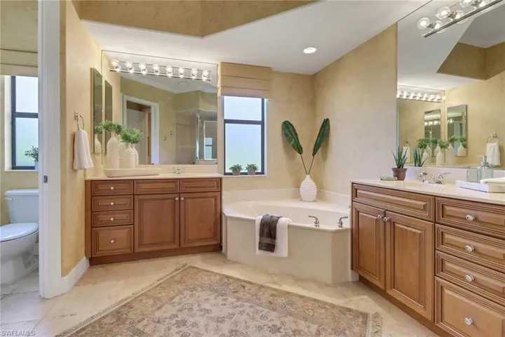 28498  Azzili  WAY, Bonita Springs, FL 34135