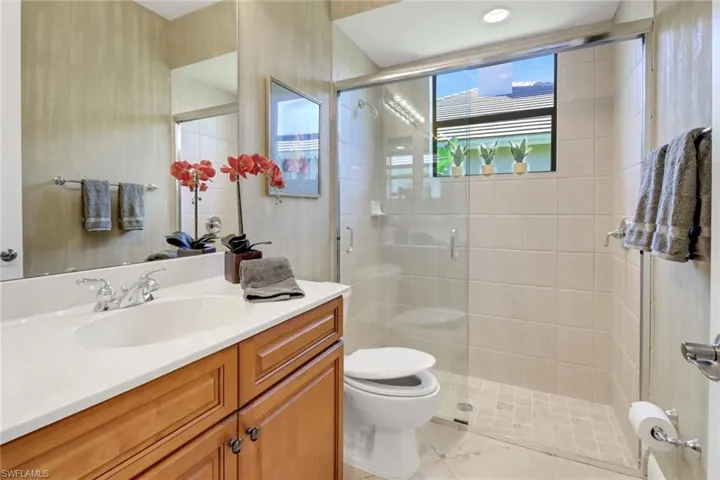 28498  Azzili  WAY, Bonita Springs, FL 34135