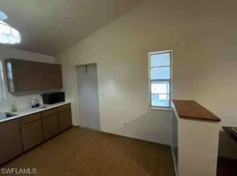 420 SE 1st  ST, South Bay, FL 33493