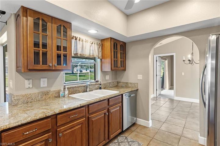 pass-thru window to lanai