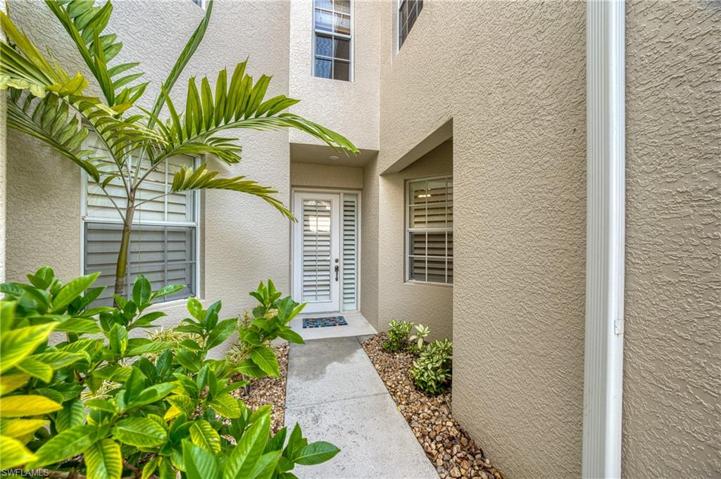 3048  Horizon  LN, NAPLES, FL 34109