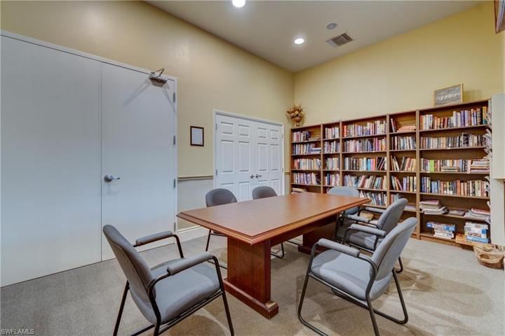 3048  Horizon  LN, NAPLES, FL 34109