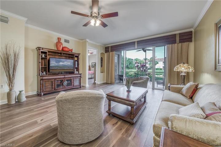 3048  Horizon  LN, NAPLES, FL 34109