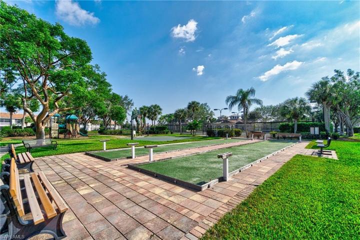 3048  Horizon  LN, NAPLES, FL 34109