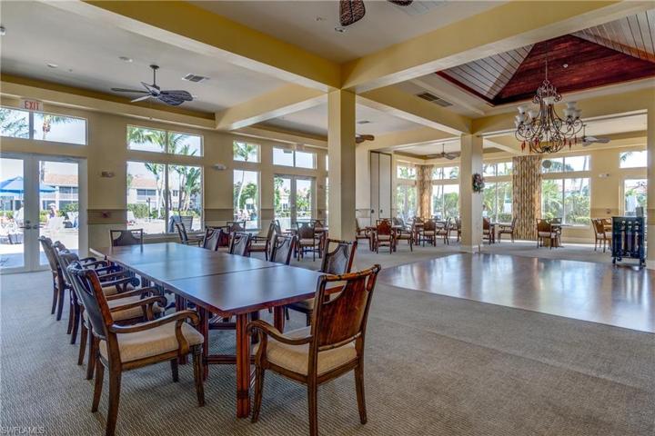 3048  Horizon  LN, NAPLES, FL 34109