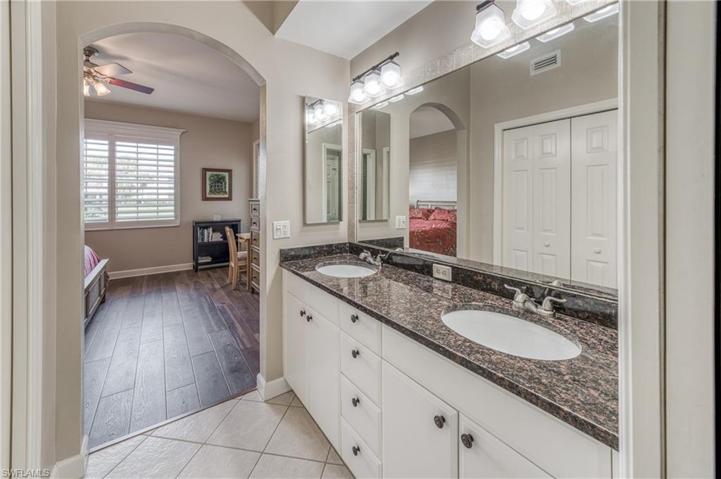3048  Horizon  LN, NAPLES, FL 34109
