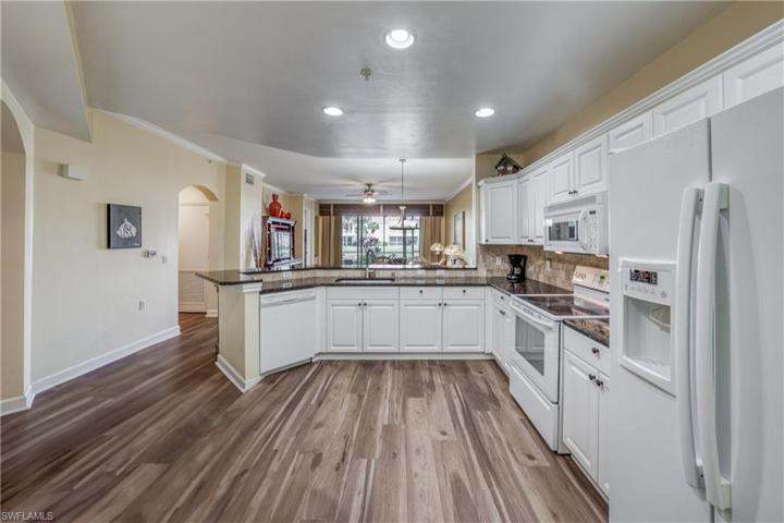 3048  Horizon  LN, NAPLES, FL 34109