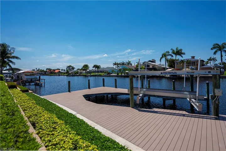 Wrap around composite dock with 24,000 lb boat lift
