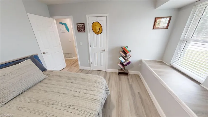 531 Lakemont Ave Nw, Port Charlotte, Florida 33952