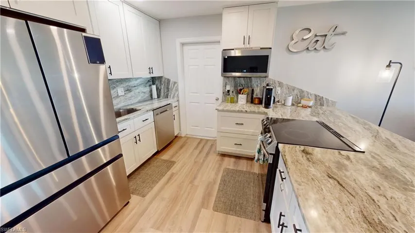 531 Lakemont Ave Nw, Port Charlotte, Florida 33952