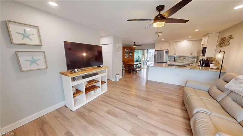 531 Lakemont Ave Nw, Port Charlotte, Florida 33952