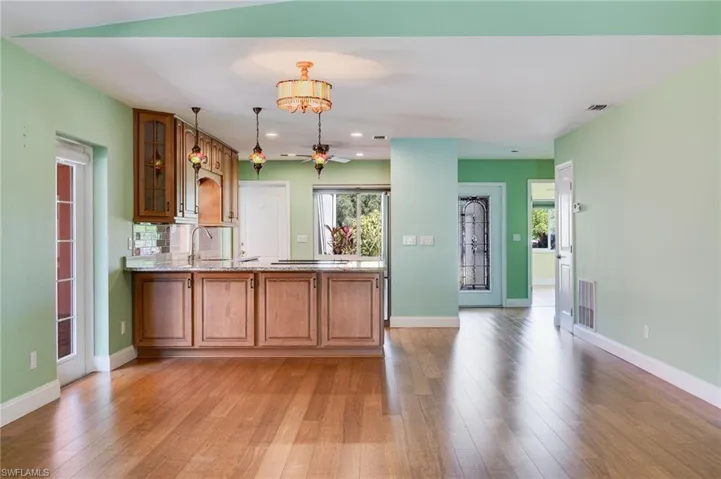 Dining/Kitchen
