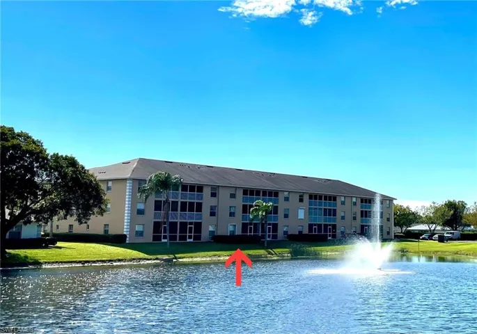 Gorgeous lake and fountain view from private lanai