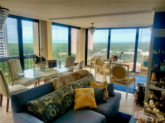 6000 Pelican Bay Blvd, Naples, Florida 34108