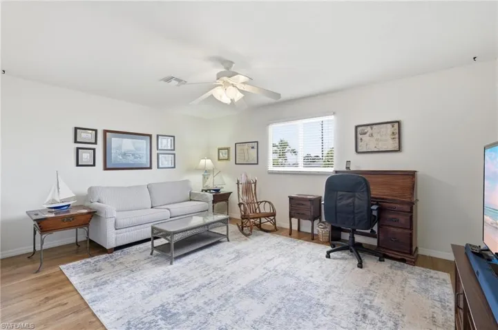 917 47th Ter 201, Cape Coral, Florida 33914