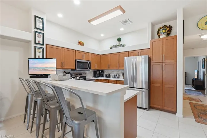 917 47th Ter 201, Cape Coral, Florida 33914