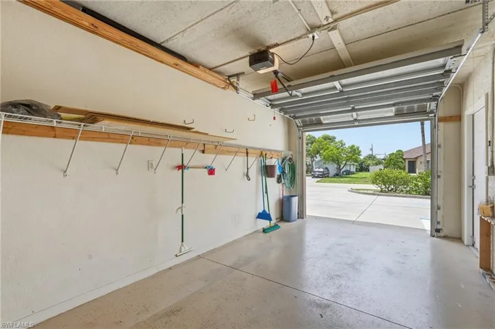 917 47th Ter 201, Cape Coral, Florida 33914