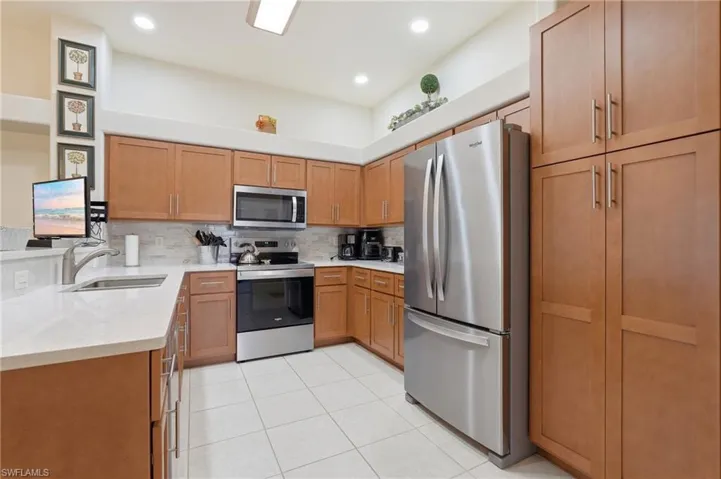 917 47th Ter 201, Cape Coral, Florida 33914