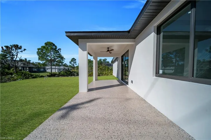 View of patio / terrace with a ceiling fan