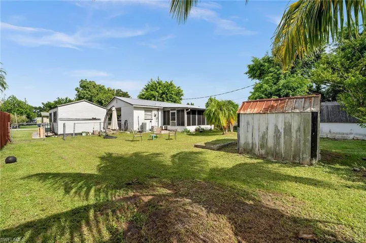 2107  Parker  AVE, Fort Myers, FL 33905