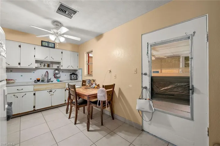 2107  Parker  AVE, Fort Myers, FL 33905