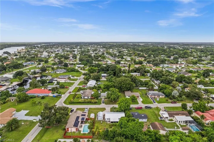 2107  Parker  AVE, Fort Myers, FL 33905