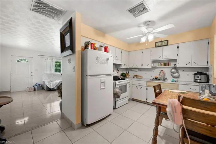 2107  Parker  AVE, Fort Myers, FL 33905