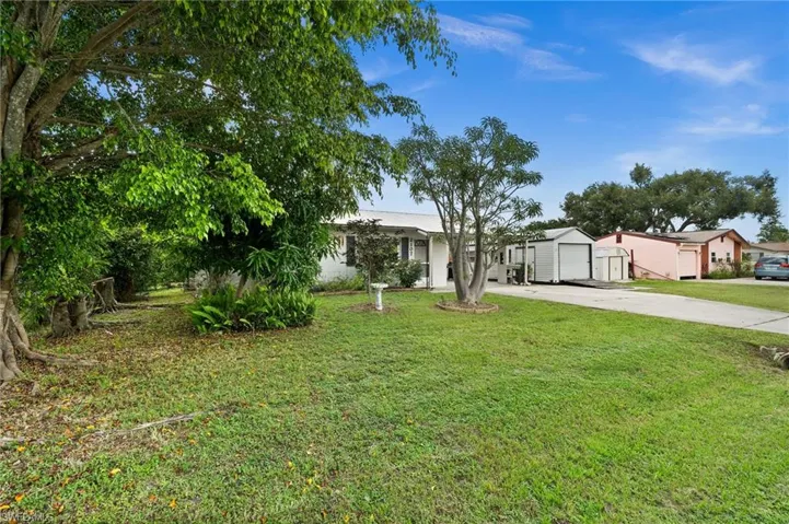 2107  Parker  AVE, Fort Myers, FL 33905