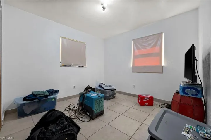 2107  Parker  AVE, Fort Myers, FL 33905
