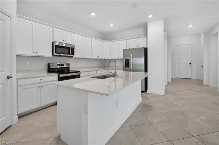 9156 Leatherwood Loop, Lehigh Acres, Florida 33936