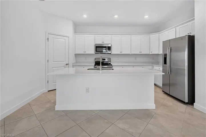 9156 Leatherwood Loop, Lehigh Acres, Florida 33936