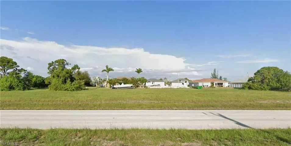 1404  Chiquita N BLVD, Cape Coral, FL 33993