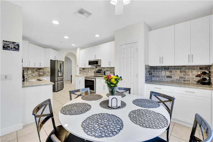 This fabulous update kitchen would make any cook happy!