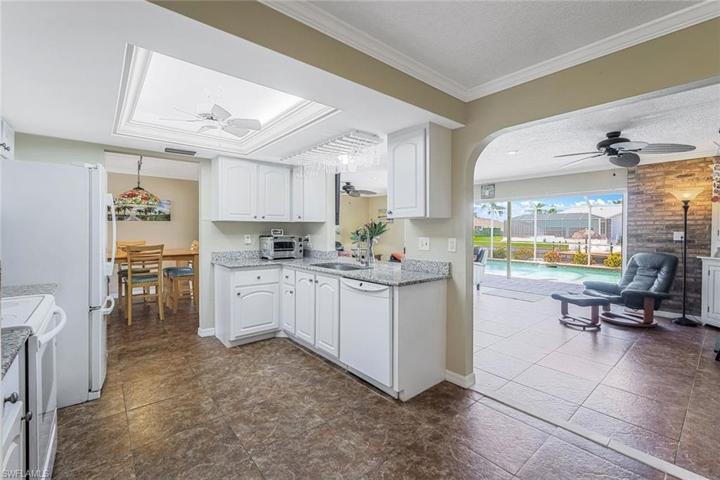 3616 SE 18th AVE, CAPE CORAL FL 33904
