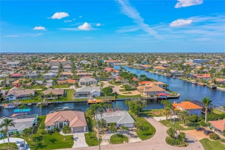 3616 SE 18th AVE, CAPE CORAL FL 33904