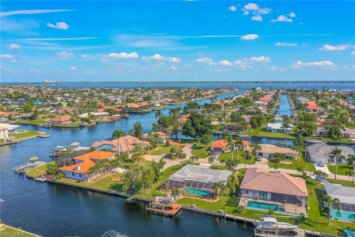 3616 SE 18th AVE, CAPE CORAL FL 33904