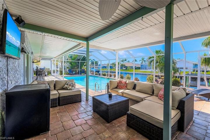 3616 SE 18th AVE, CAPE CORAL FL 33904