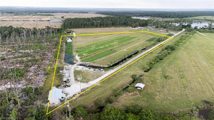 2521  Christopher  LN, Clewiston, FL 33440