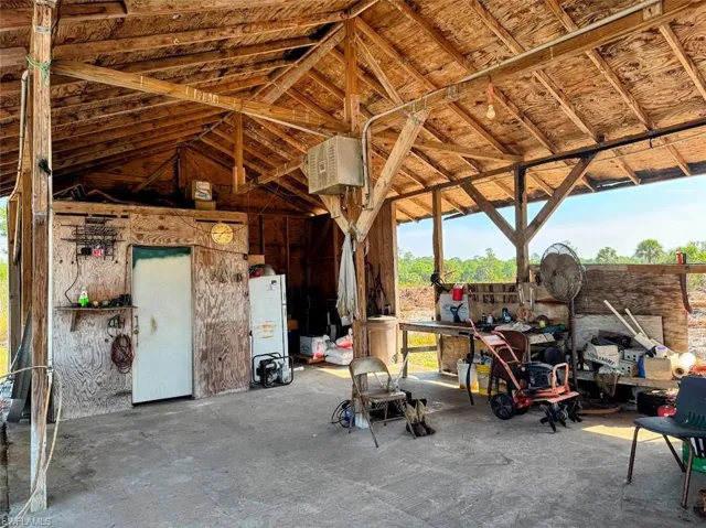 2521  Christopher  LN, Clewiston, FL 33440