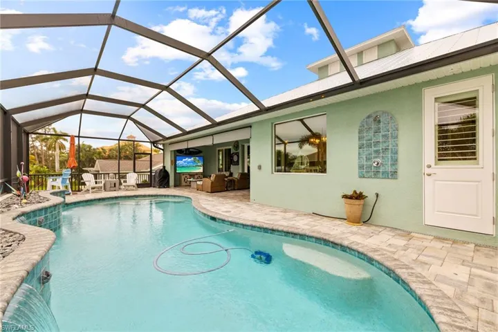 Glistening Pool with OutDoor shower and acces to the 3rd Bath