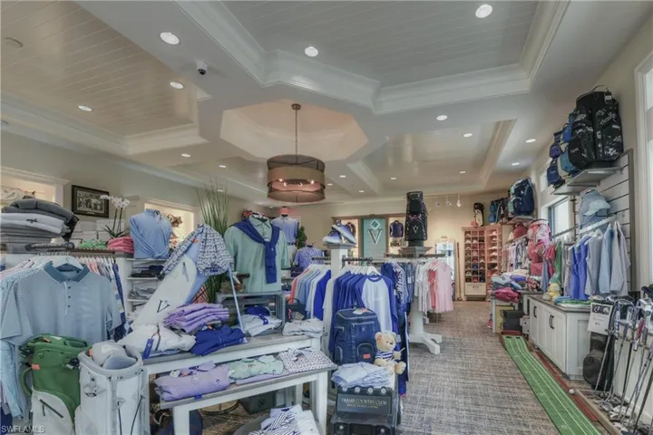 Pro -Shop complete with everything a golfer or tennis player could need.