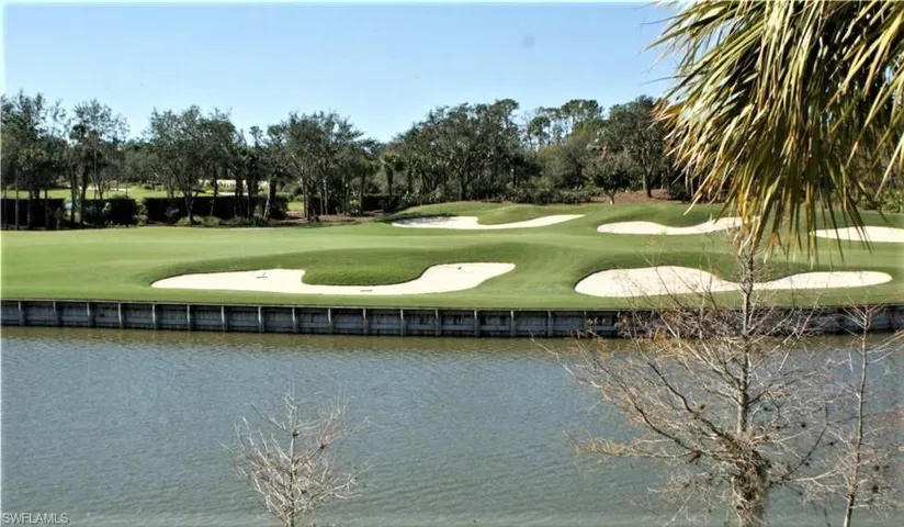 Signature 4th hole