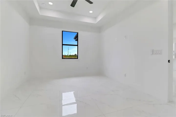 4137 E Gator  CIR, Cape Coral, FL 33909