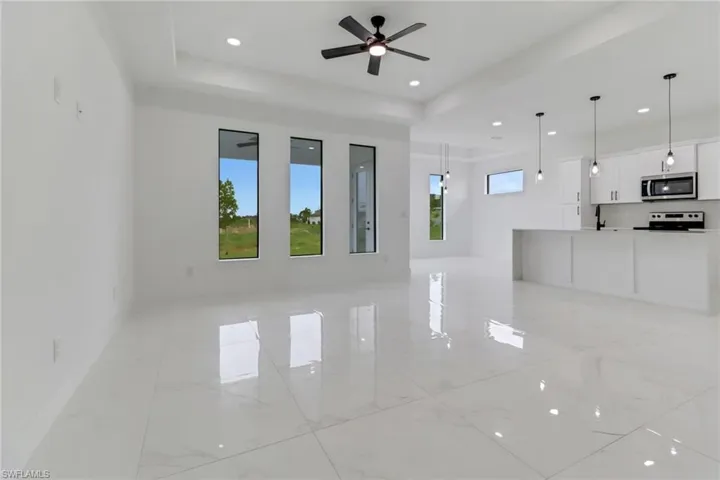 4137 E Gator  CIR, Cape Coral, FL 33909