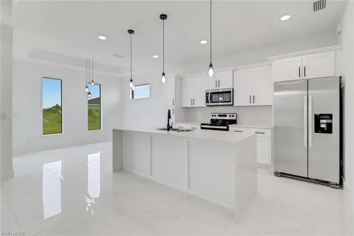 4137 E Gator  CIR, Cape Coral, FL 33909