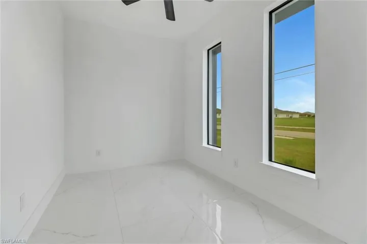 4137 E Gator  CIR, Cape Coral, FL 33909